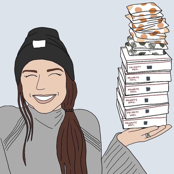 Meet Lexi Thrifts! - Picture 6 of 7